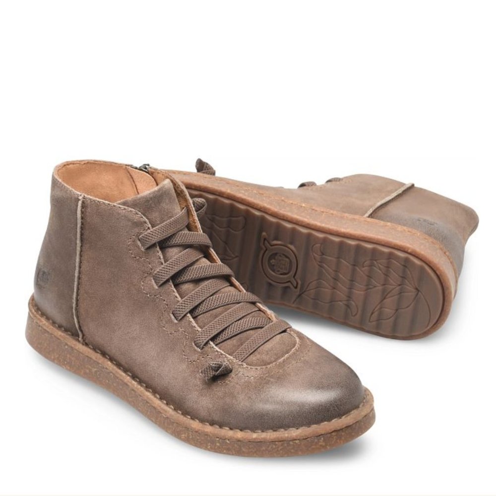 Born Sienna Size 9.5 Women's Suede Taupe Boots, Like New